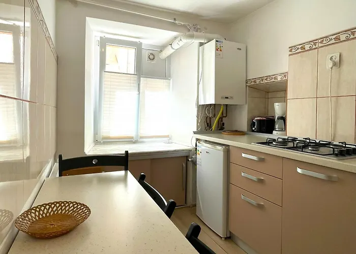 Sun In Old Town Center